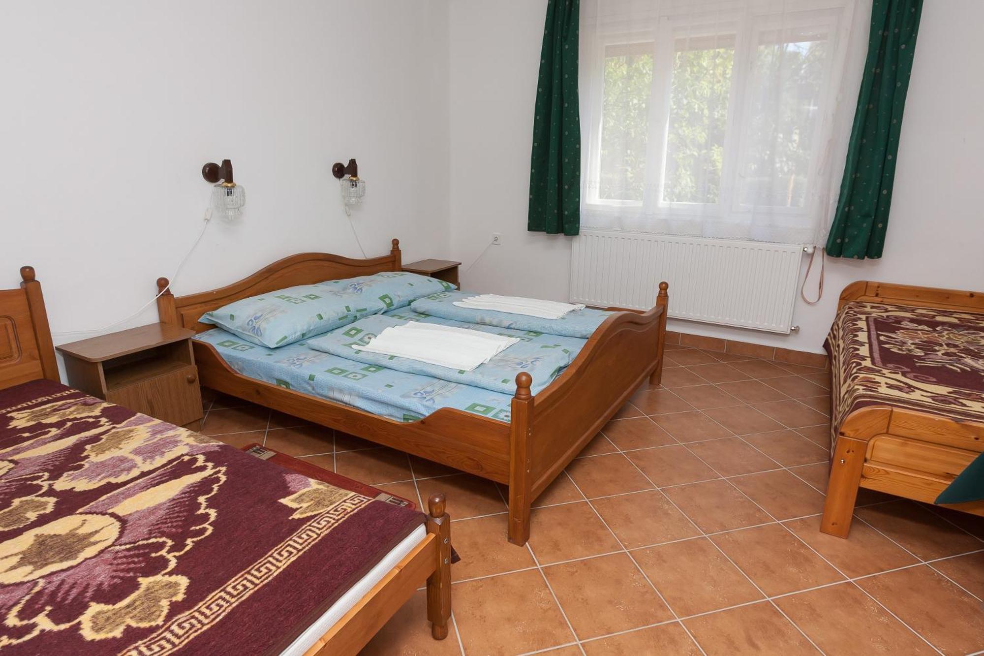 Paratlan Apartmanhaz Szilvásvárad Εξωτερικό φωτογραφία