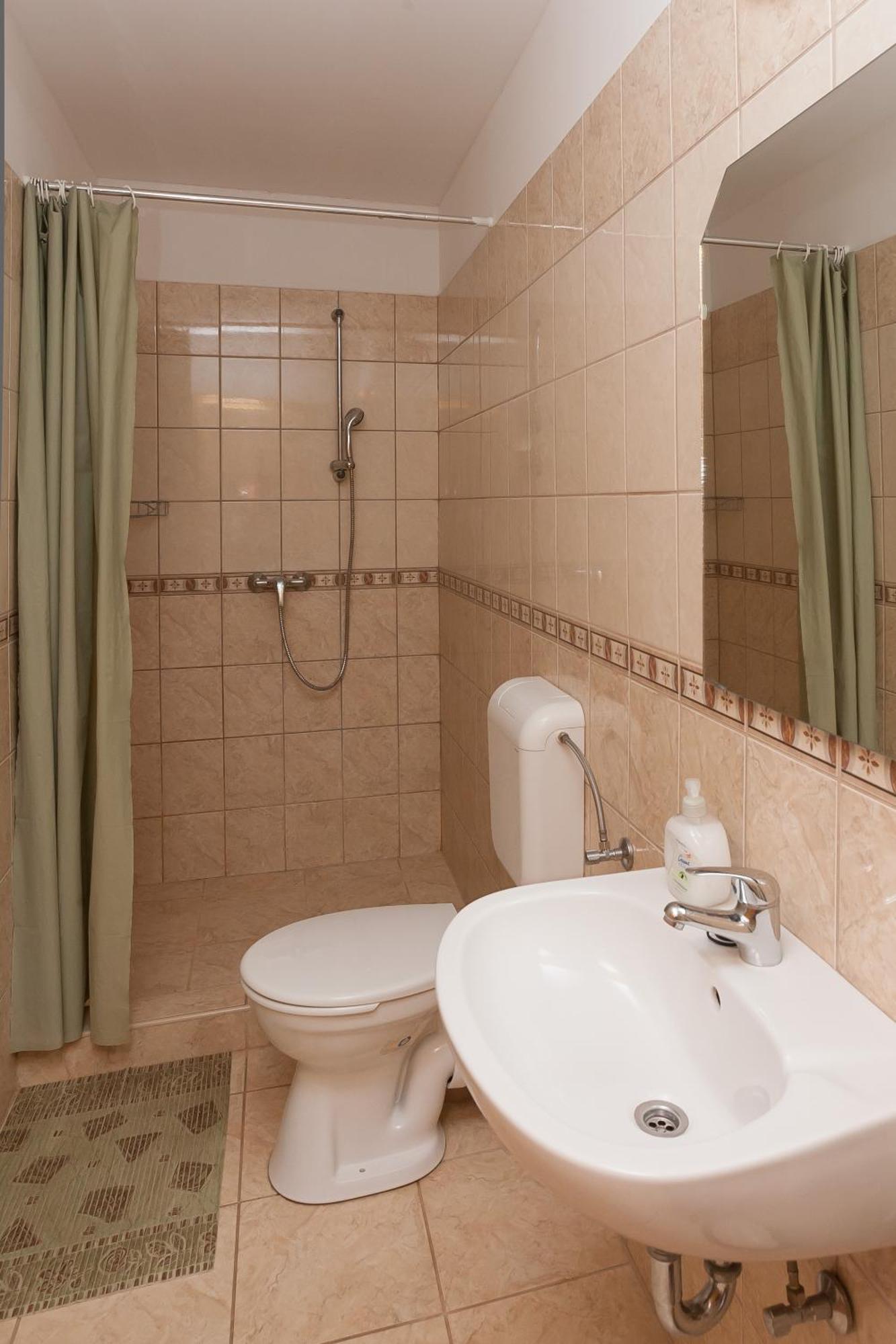 Paratlan Apartmanhaz Szilvásvárad Εξωτερικό φωτογραφία